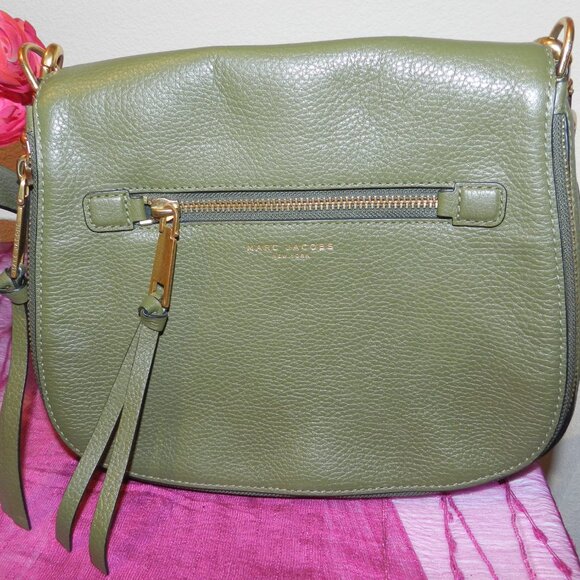 👜Marc Jacobs Recruit Nomad Saddle Pebble Leather Army Green Crossbody Bag 👜 - Picture 3 of 16